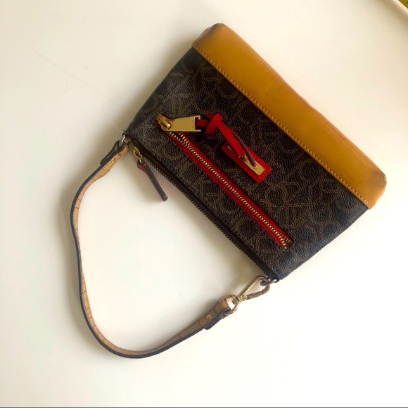 Calvin Klein mini shoulder bag. See all pictures for flaws . - Picture 2 of 7